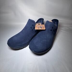 NWT Skechers Slip-Ins Easy Going Embroidered Shoes Womens 8 Navy